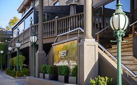 Crest On Barkly Serviced Apartments